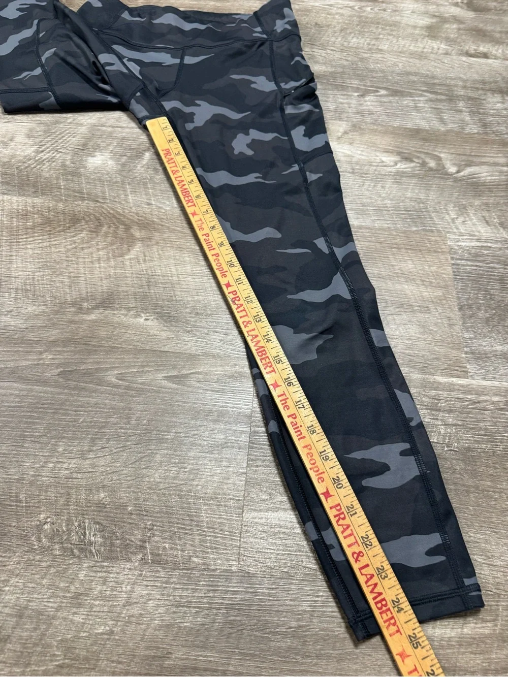Athleta Camo Contender 7/8 Tight in Powerlift Size Small - Picture 4 of 9